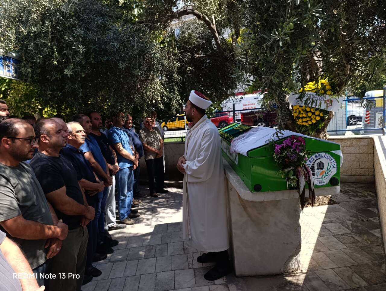 Milas'ta Pelin Karabel Sevenlerinin Gözyaşlarıyla Son Yolculuğuna Uğurlandı 2